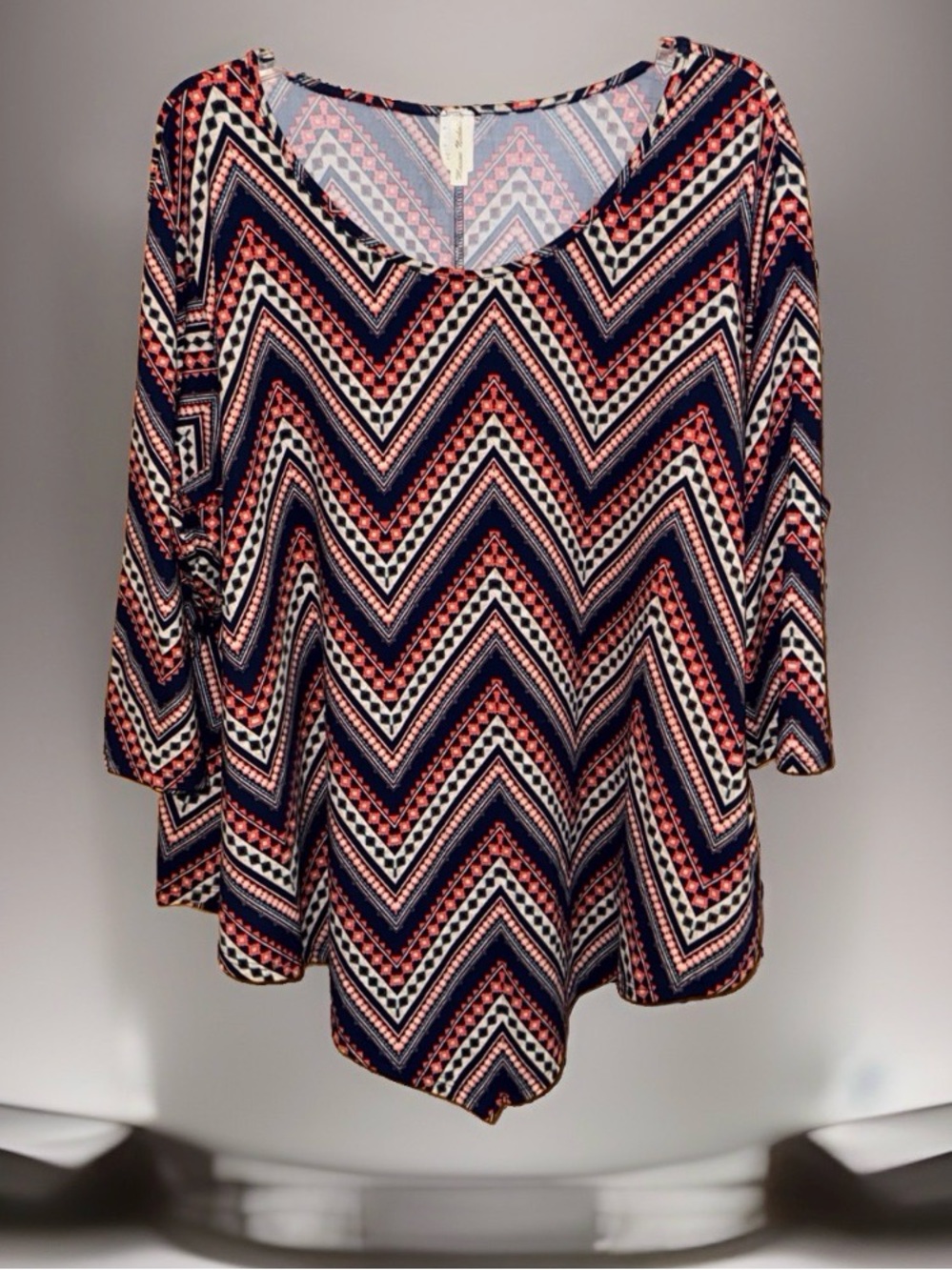Maxine Nichols Women’s Chevron Scoop-Neck Tunic in Navy and Coral-2X-EC